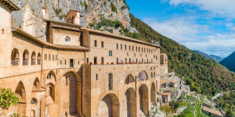 Il turismo italiano punta sui borghi