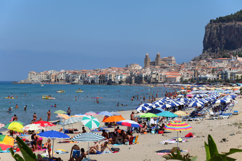 spiaggia di Cefalu in Sicilia