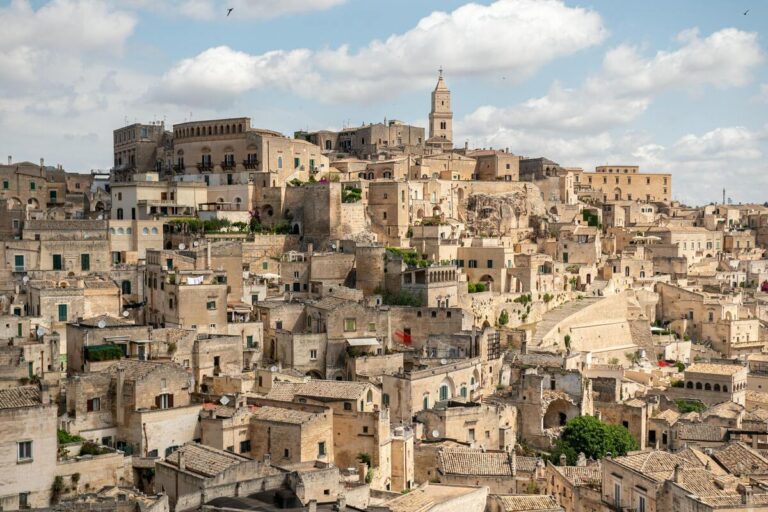 Turismo nel Mezzogiorno: la cultura traina i flussi stranieri, ma serve rilanciare la domanda domestica